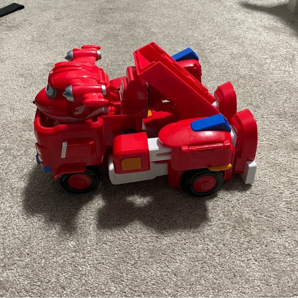 Super Wings Transforming Robot Toy - Picture 10 of 10